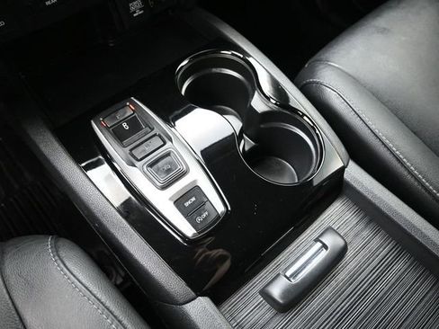 Used 2016 Honda Pilot Touring image 31