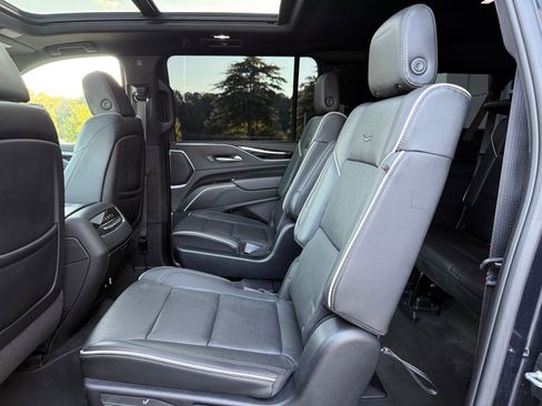 Used 2023 Cadillac Escalade ESV Sport image 42