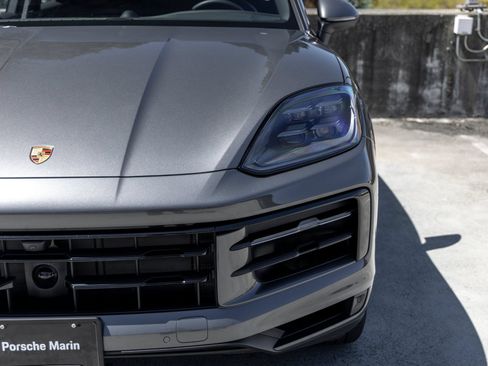 Certified 2026 Porsche Cayenne Coupe AWD/4WD image 16