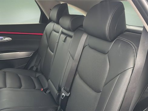 New 2026 Genesis GV70 2.5T Select image 10