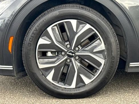 Certified 2024 Kia EV6 Light RWD image 36