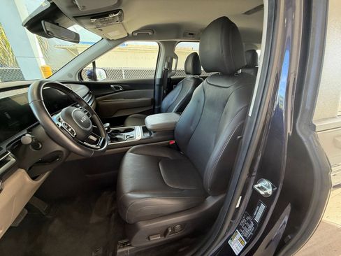 Used 2026 Kia Carnival FWD image 28