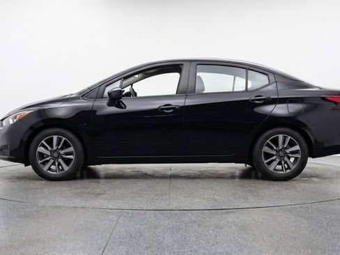 Used 2025 Nissan Versa SV FWD image 5
