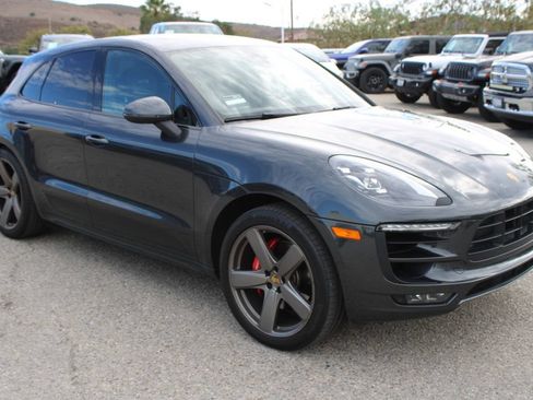 Used 2018 Porsche Macan GTS AWD/4WD image 3