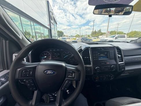 Used 2018 Ford F250 XLT w/ Snow Plow Prep Package AWD/4WD image 24