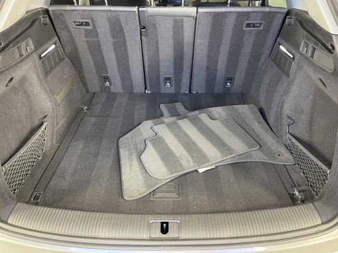 Certified 2025 Audi Q5 2.0T Premium Plus w/ Premium Plus Package image 38