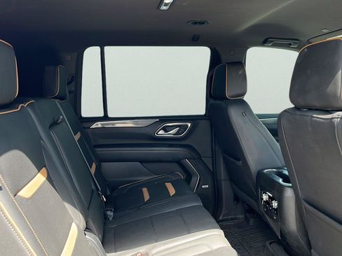 Used 2023 GMC Yukon XL AT4 AWD/4WD image 15