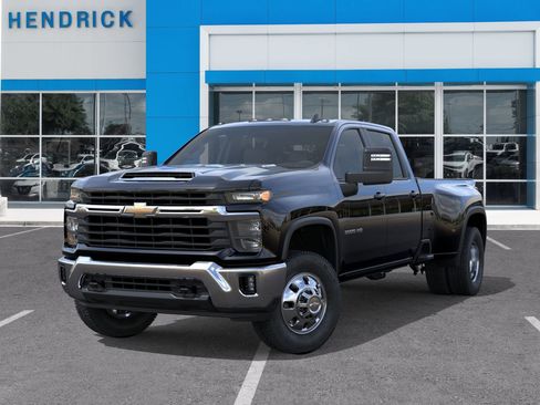 New 2026 Chevrolet Silverado 3500 LT image 8