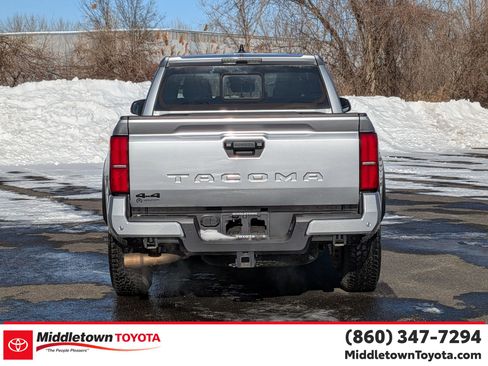 Certified 2025 Toyota Tacoma TRD Off-Road image 4