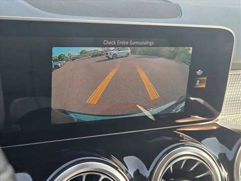 Used 2020 Mercedes-Benz GLB 250 image 19