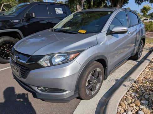 Used 2018 Honda HR-V EX image 6