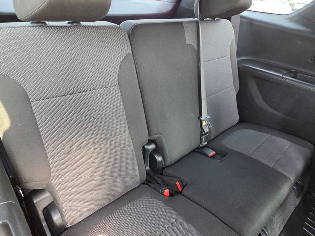 Used 2023 Chevrolet Traverse LT FWD image 17
