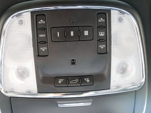 Used 2016 Jeep Grand Cherokee High Altitude AWD/4WD image 24