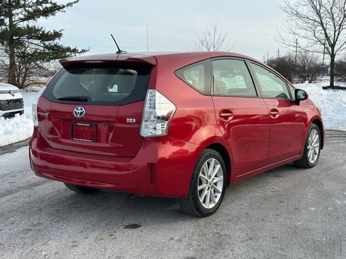 Used 2014 Toyota Prius V Five image 7
