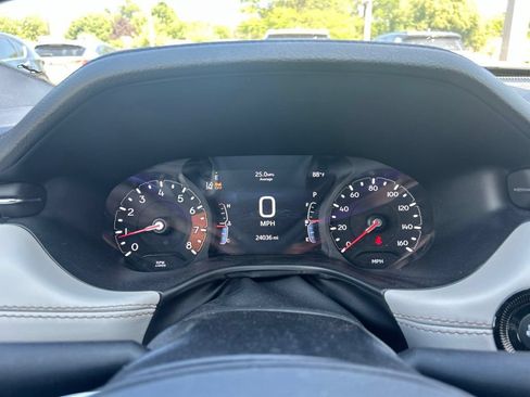 Used 2025 Jeep Compass Limited AWD/4WD image 9