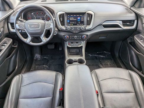 Used 2024 GMC Terrain SLT FWD image 17