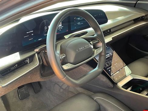 Used 2024 Lucid Air Touring image 14