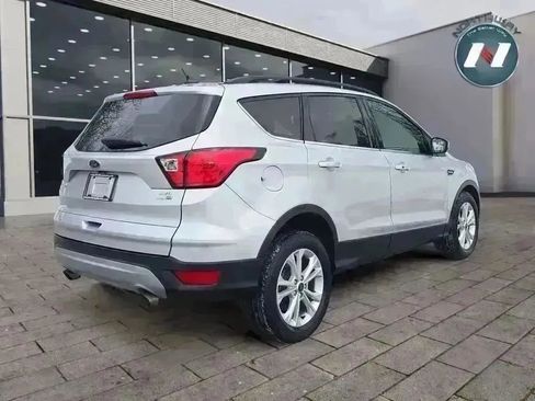 Used 2019 Ford Escape SEL image 5