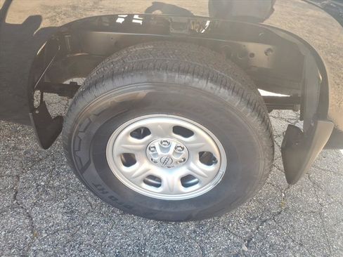 Used 2025 Nissan Frontier S image 8