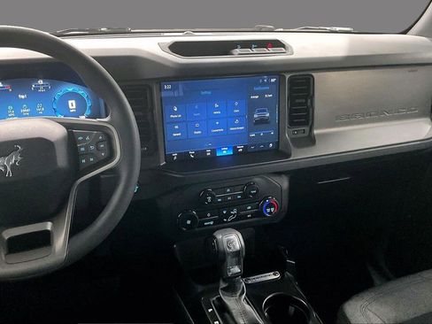 Used 2025 Ford Bronco 2-Door image 3