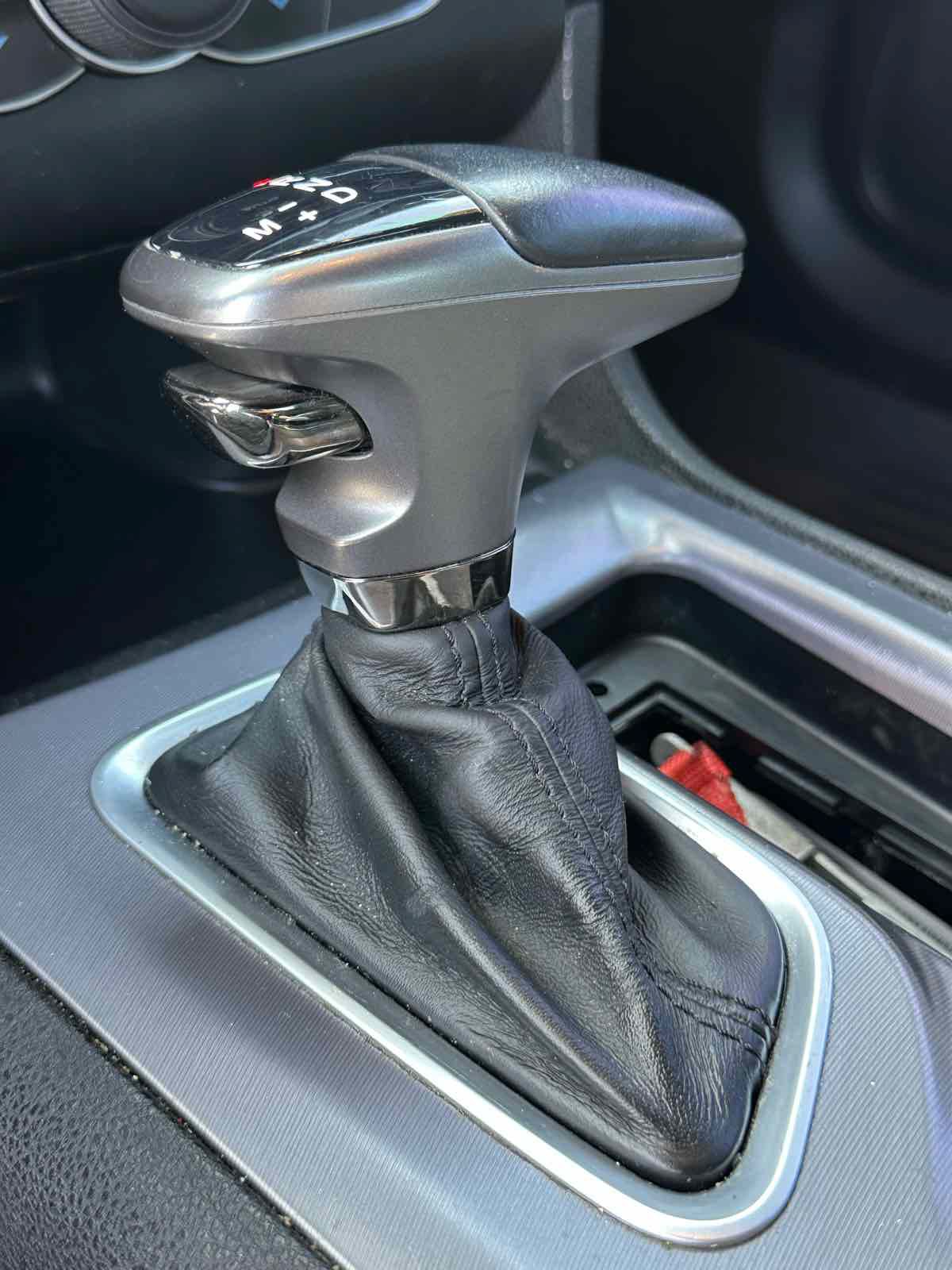 Used 2019 Dodge Charger SXT w/ Cold Weather Package AWD/4WD image 21