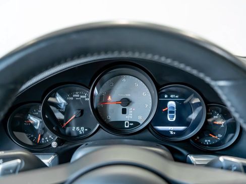 Used 2018 Porsche 911 Targa 4S AWD/4WD image 18