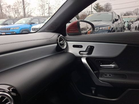 Used 2021 Mercedes-Benz CLA 250 4MATIC image 31