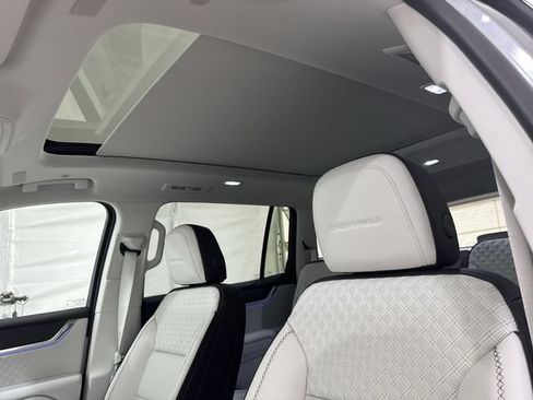 New 2026 GMC Acadia Denali w/ Super Cruise Package AWD/4WD image 19