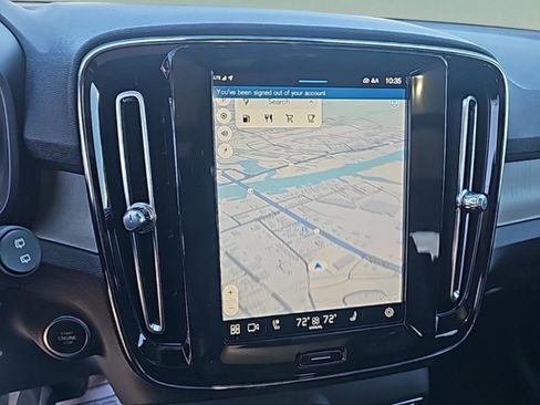 Used 2023 Volvo XC40 B5 Plus w/ Protection Package Premier image 25