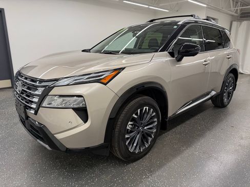 Used 2026 Nissan Rogue Platinum w/ Platinum Premium Package AWD/4WD image 4