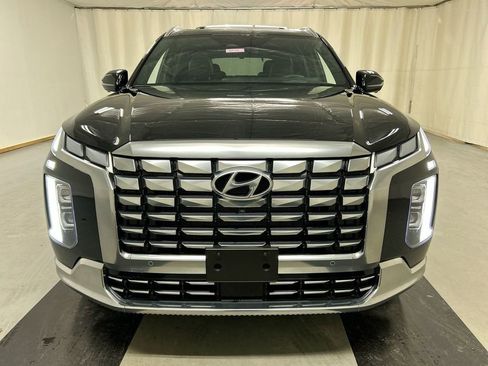 Used 2024 Hyundai Palisade Calligraphy AWD/4WD image 3