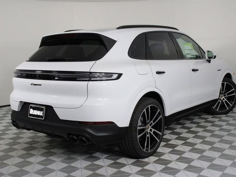 New 2026 Porsche Cayenne E-Hybrid image 7