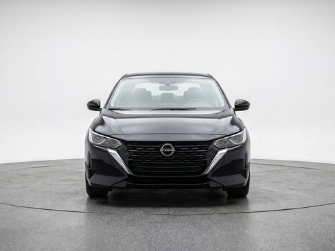 Used 2025 Nissan Sentra S image 2