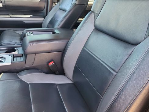 Used 2018 Toyota Tundra Limited w/ Limited Premium Package AWD/4WD image 12