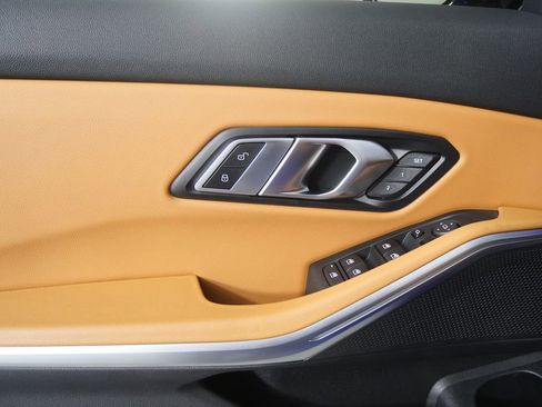 Certified 2022 BMW 330e w/ M Sport Package image 8