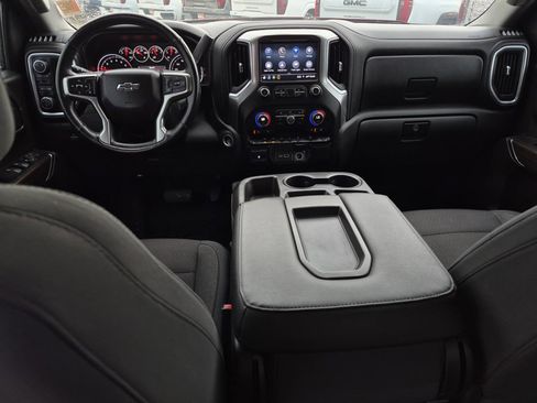 Certified 2019 Chevrolet Silverado 1500 RST image 16