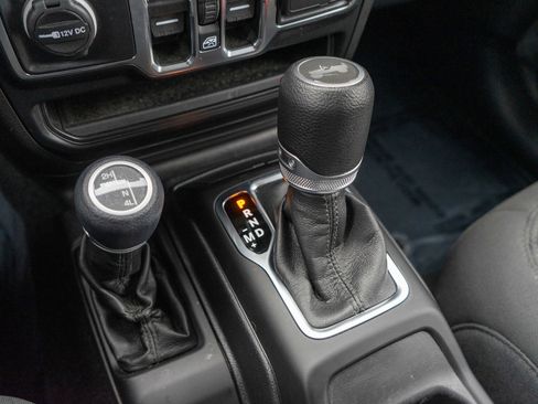 Used 2022 Jeep Wrangler Unlimited Sport AWD/4WD image 21