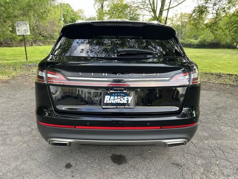 Used 2023 Lincoln Nautilus Reserve AWD/4WD image 7