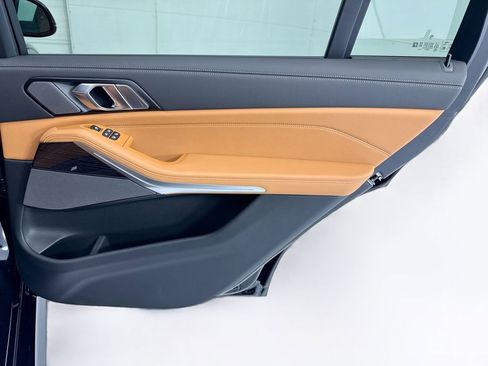 New 2026 BMW X7 xDrive40i w/ M Sport Package AWD/4WD image 26