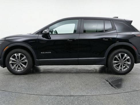 Used 2025 Chevrolet Equinox LT image 5