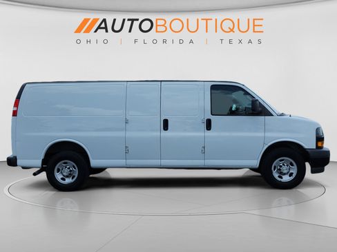 Used 2021 Chevrolet Express 3500 Extended w/ Driver Convenience Package RWD image 6