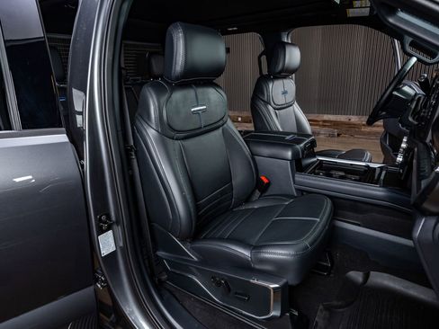 Used 2026 Ford F450 Platinum w/ FX4 Off-Road Package image 30