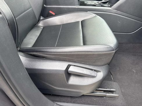 Used 2022 Volkswagen Atlas SE w/ Panoramic Sunroof Package FWD image 19