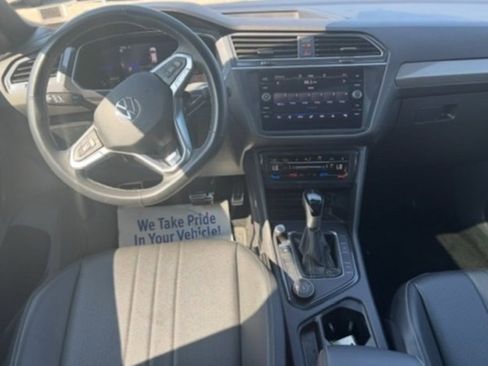 Used 2023 Volkswagen Tiguan SE R-Line image 7