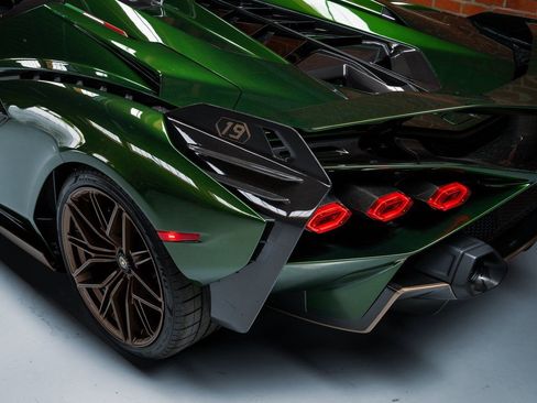 Used 2021 Lamborghini Sian Roadster AWD/4WD image 29