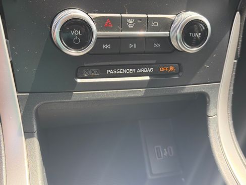 Certified 2024 Ford Edge SEL AWD/4WD image 12