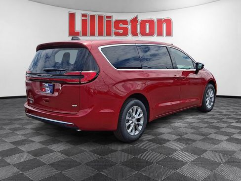 New 2027 Chrysler Pacifica Select w/ Family Tech Group AWD/4WD image 3