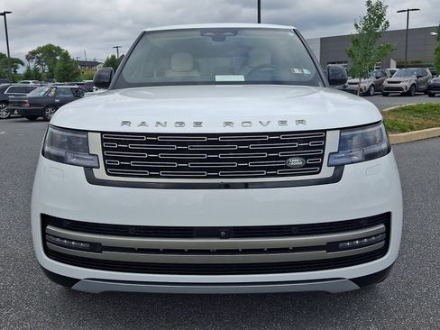 Used 2025 Land Rover Range Rover SE AWD/4WD image 7
