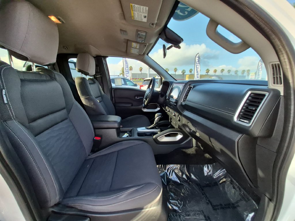 Used 2023 Nissan Frontier SV w/ Technology Package AWD/4WD image 30