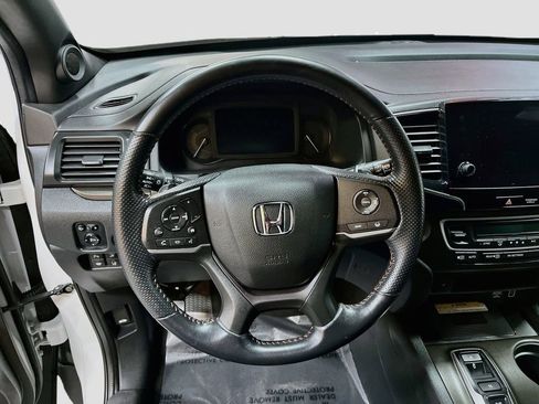 Used 2022 Honda Passport TrailSport image 11